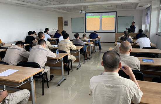 哲兴机械受邀为吉星机电进行吊索具安全培训
